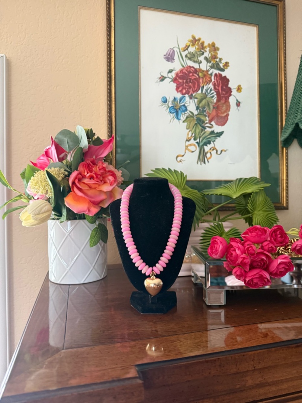 Pink beaded heart necklace - Picture 2 of 4